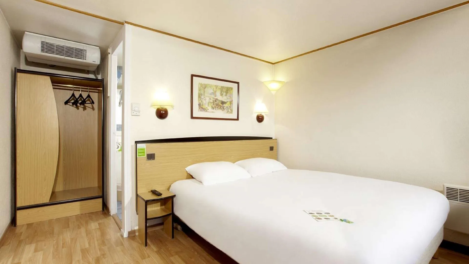Campanile Clermont Thiers Hotel France